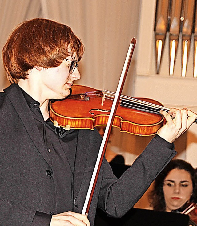 Mit dem Bayrischen Kammerorchester unt...len mglichen Beifallsbezeugungen hin.  | Foto: Margrit Matyscak