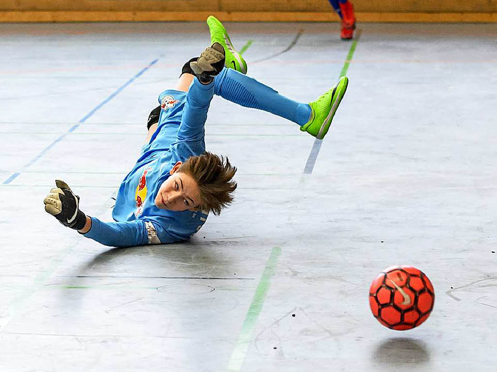 Nicht jeder Ball ist haltbar, auch nicht fr den Schlussmann von RB Leipzig