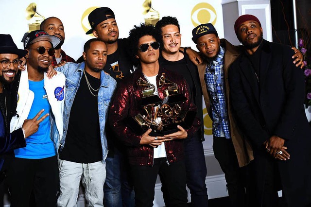 Bruno Mars und sein Team wurden mit sechs Grammys ausgezeichnet.  | Foto: AFP
