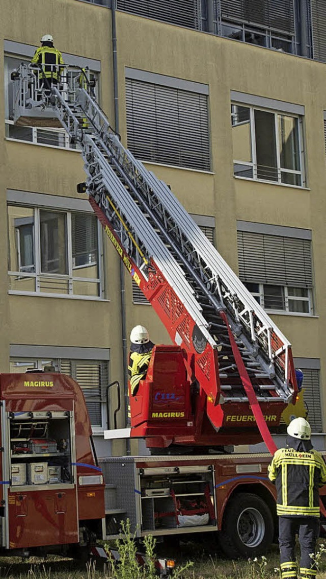 Wann der Einsatz von Feuerwehrgert, w...ntscheidet eine entsprechende Satzung.  | Foto: Volker Mnch