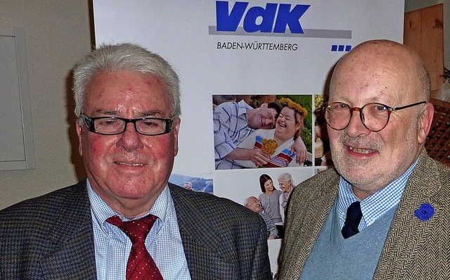 Helmut Meesen (links) und der Teninger...n Winfried Hhmann fr ihre Leistung.   | Foto: Karlernst Lauffer