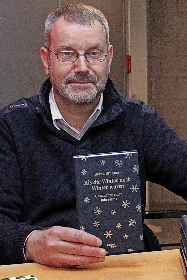 Bernd Brunner bei der Lesung in der Stadtbibliothek   | Foto: Hohenfeld