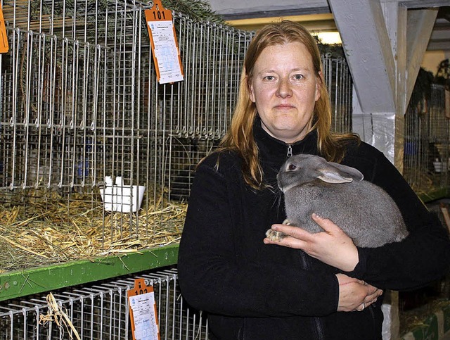 Die  Schweizerin Irina aus den Erlen k...g zum Kleintierzuchtverein nach Rust.   | Foto: Adelbert Mutz