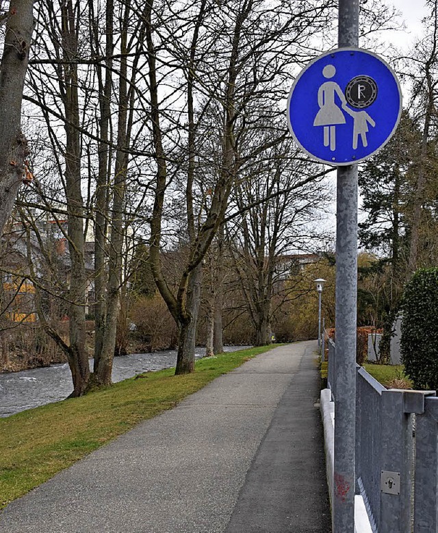 Der Badweg soll breiter und lnger fr Autos befahrbar  werden.  | Foto: Frank Schoch