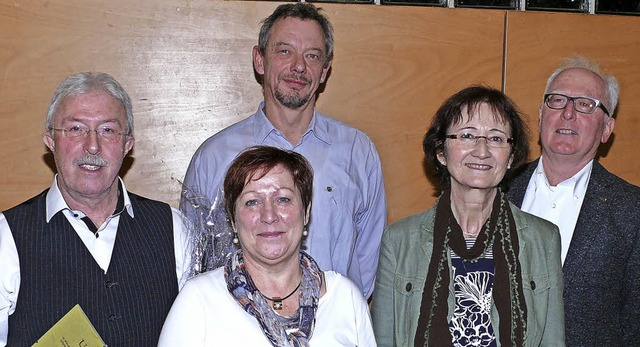 Vorsitzender Hans-Dieter Strittmatter ... Jahre), Thomas Geiss und Gaby Wagner   | Foto: kwb