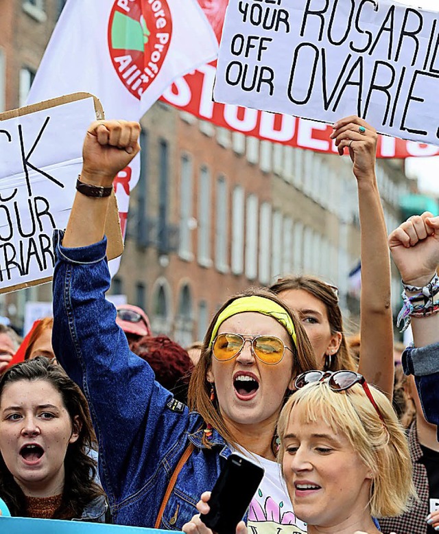 Irinnen protestieren gegen das Verbot von Abtreibungen.   | Foto: AFP