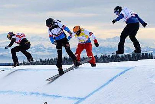 Der FIS Snowboard Cross Weltcup stellt...ten Snowboarder vor Herausforderungen.  | Foto:  Hochschwarzwald Tourismus GmbH