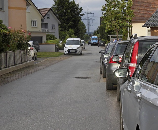 Dauerparker in der Grafenhausener Strae sind fr Anwohner ein Dauerrgernis.  | Foto: Adelbert Mutz