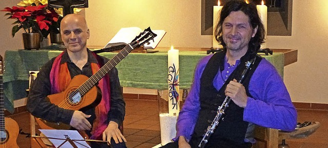 Das Duo Robert Haberl, Gitarre (links)...ei ihrem Konzert in der Christuskirche  | Foto: Anne Freyer