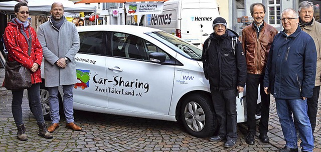 Der Car-Sharing-Verein Zweitlerland h...anderen vier sind im Vorstand  aktiv.   | Foto: Lena Trogus