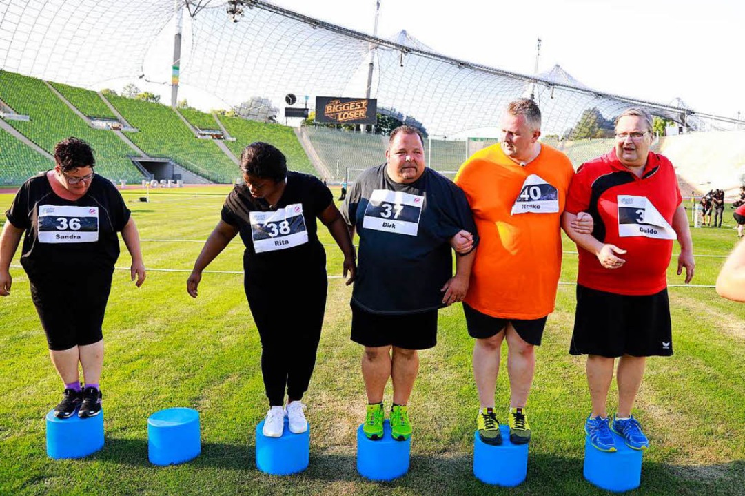 Dirk Licht, Mitte, mit anderen Kandida...w von &#8222;The Biggest Loser&#8220;.  | Foto: SAT.1/Benedikt Mller