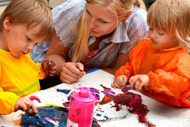 In die Welt der Farben abtauchen knnen Kinder im Augustinermuseum.  | Foto: dpa
