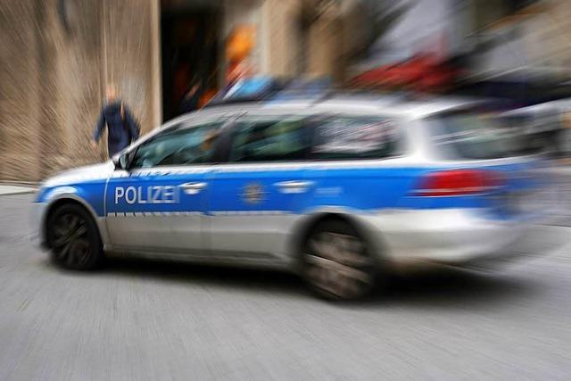 Fahrer touchiert anderes Auto in Lrrach und flieht