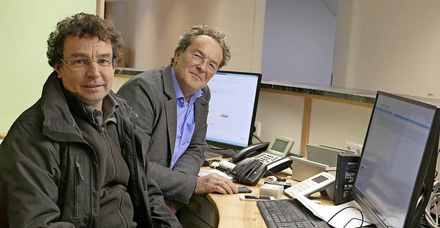 Martin Lauber und Olaf Boettcher in der neuen Arztpraxis im Rickenbacher Rathaus  | Foto: Krug