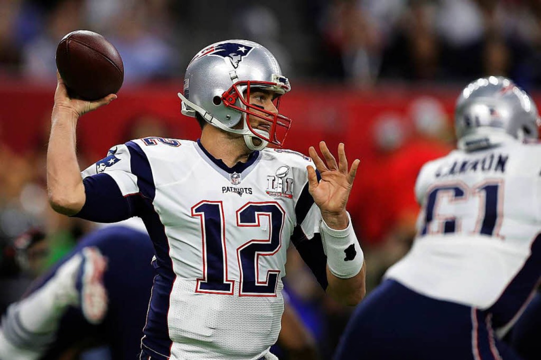 Die Teams fr das Endspiel stehen fest...uper Bowl die Patriots auf die Eagles.  | Foto: dpa