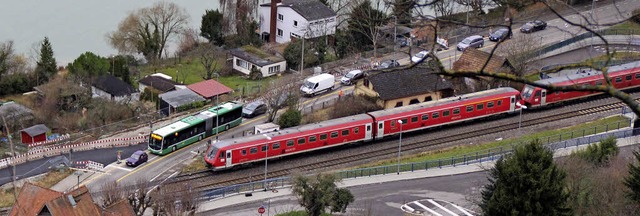 Bald hat das Warten an den Schanken ei...ge aus Basel war sie nur halb so lang.  | Foto: Rolf Reimann