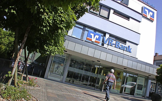 Die VR-Bank Schopfheim/Maulburg zog Ja... ist mit dem Ergebnis sehr zufrieden.   | Foto: archivfoto: Andr Hnig