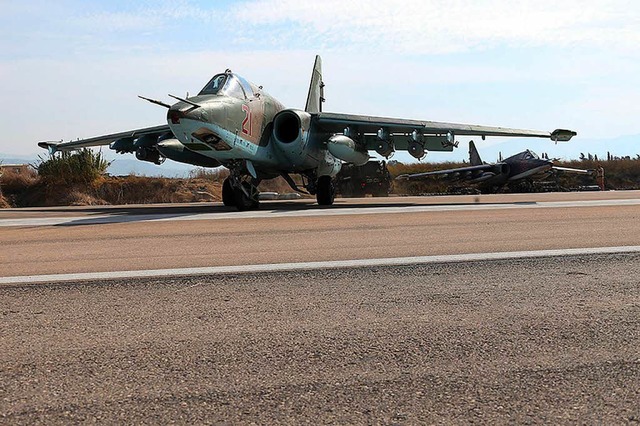 Das vom russischen Verteidigungsminist...nen russischen Kampfjet abgeschossen..  | Foto: dpa