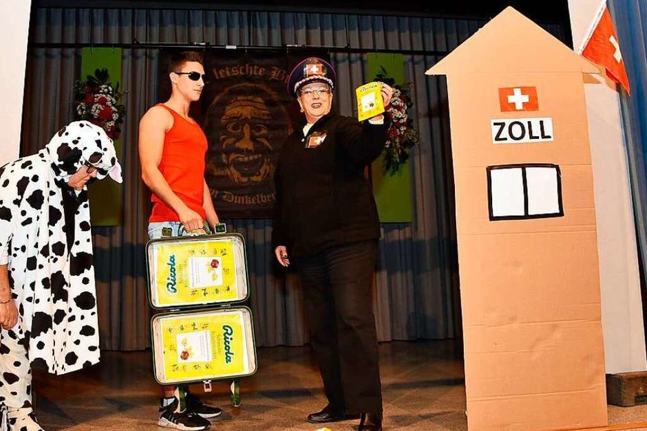 Prime Time im TV mit der Frosche Clique. (Foto: Heinz u. Monika Vollmar) Prime Time im TV mit der Frosche Clique. (Foto: Heinz u. Monika Vollmar)