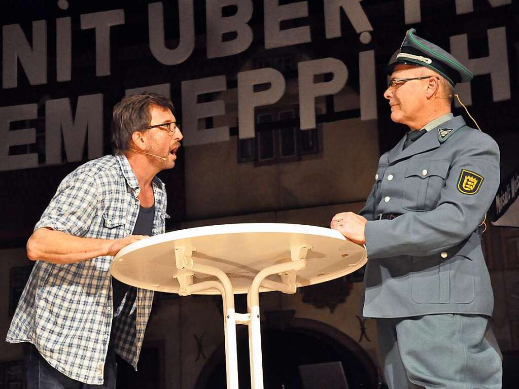 Roland Schwald (links) und Klaus Ziegler beim nrrischen Stadtgesprch als „Klaus und Roland“.