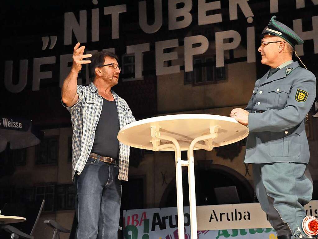 Roland Schwald (links) und Klaus Ziegler beim nrrischen Stadtgesprch als „Klaus und Roland“.