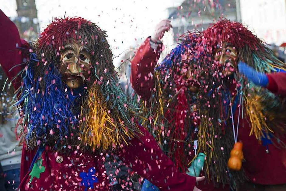 Närrisches Spektakel beim Jubiläumsumzug der Müllemer Hudeli (Foto: Volker Münch) Närrisches Spektakel beim Jubiläumsumzug der Müllemer Hudeli (Foto: Volker Münch)