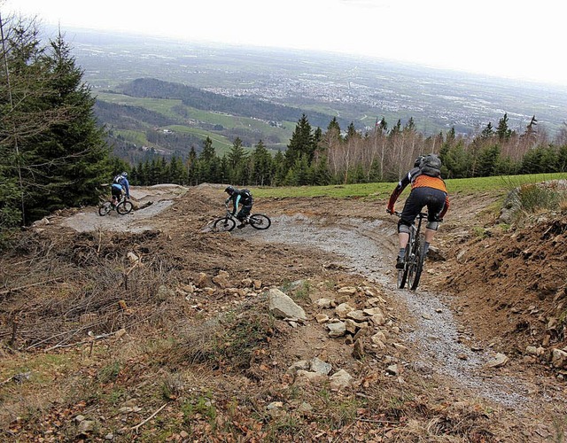 Experten fr Mountainbike-Tourismus un...er Schwarzwaldtrail in Sasbachwalden.   | Foto: dgv/mga