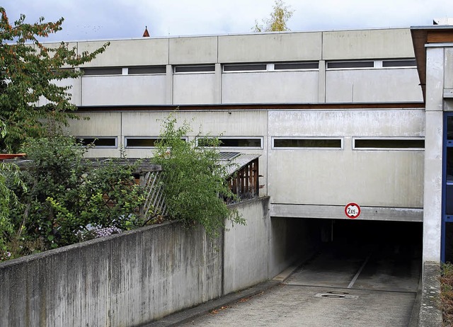 Die Rosenfelshalle neben dem Hallenbad   | Foto: Thomas Loisl Mink