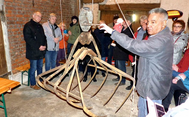 Vorfhrung des Heuaufzugs in der Scheune   | Foto: Bachmann-Goronzy