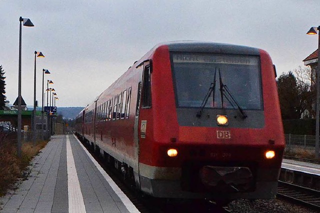 In Wyhlen blieb am frhen Freitagmorgen ein Zug liegen.   | Foto: Symbolfoto: dpa