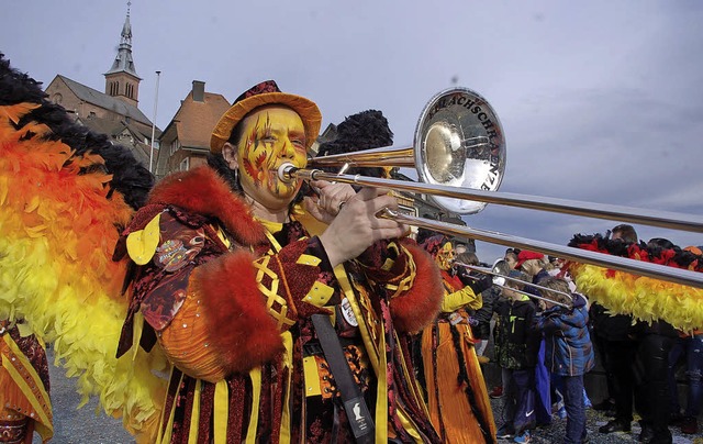 Farbenpracht und viel Musik prgen wieder das nrrische Stdtle.   | Foto: Hildegard Siebold