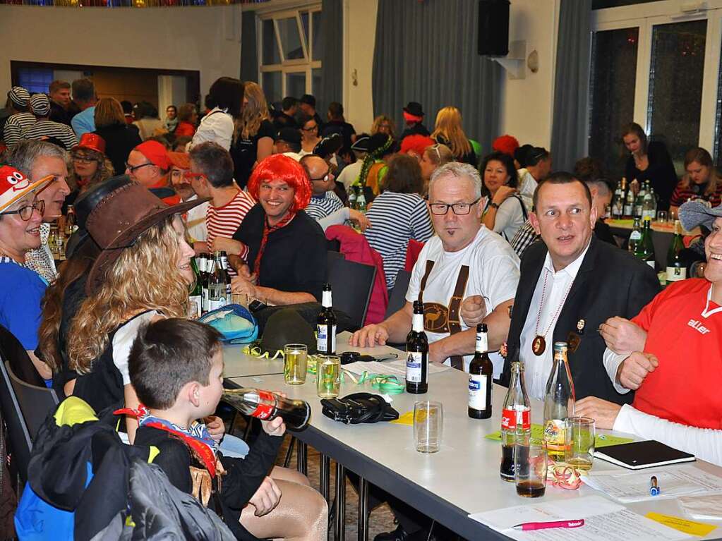 Schunkelrunde in der Seefeldener Winzerhalle