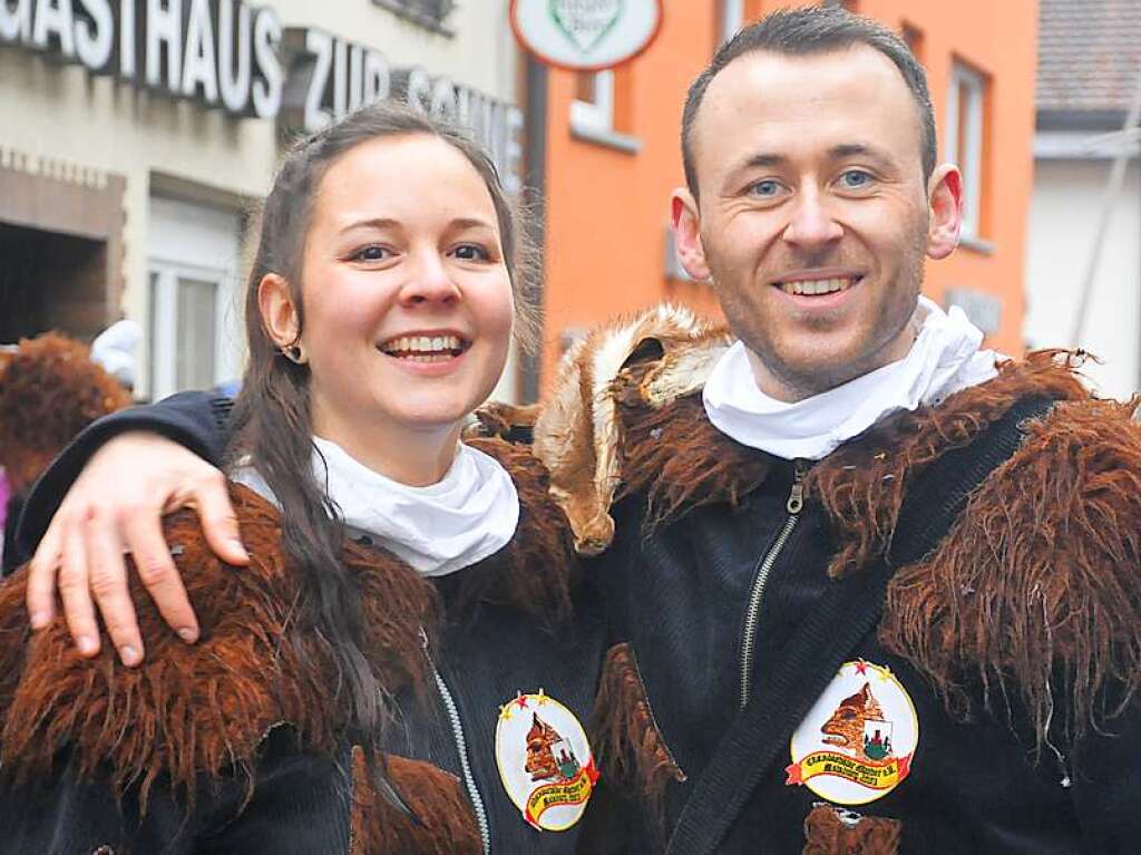 Selbst Regen und Klte knnen echte Narren nicht vom Feiern abbringen. Der Kanderner Umzug war bunt wie eh und je und fand wieder groen Anklang.