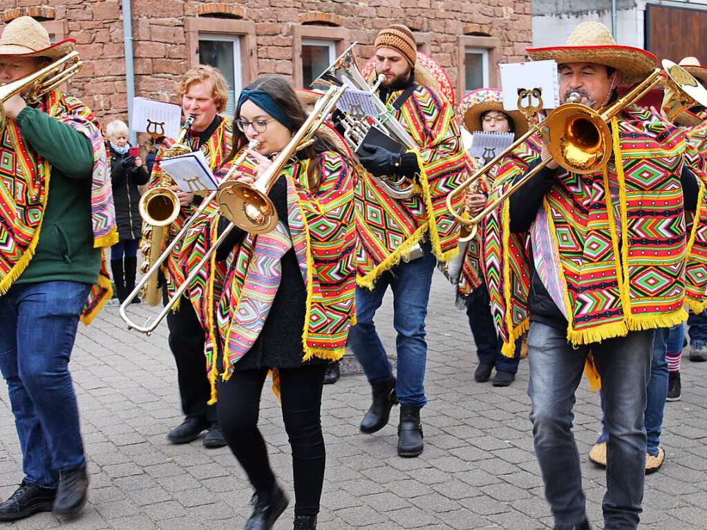 Umzug in Ringsheim: Die Musikkapelle Ringsheim gab beim Umzug den richtigen Ton an.