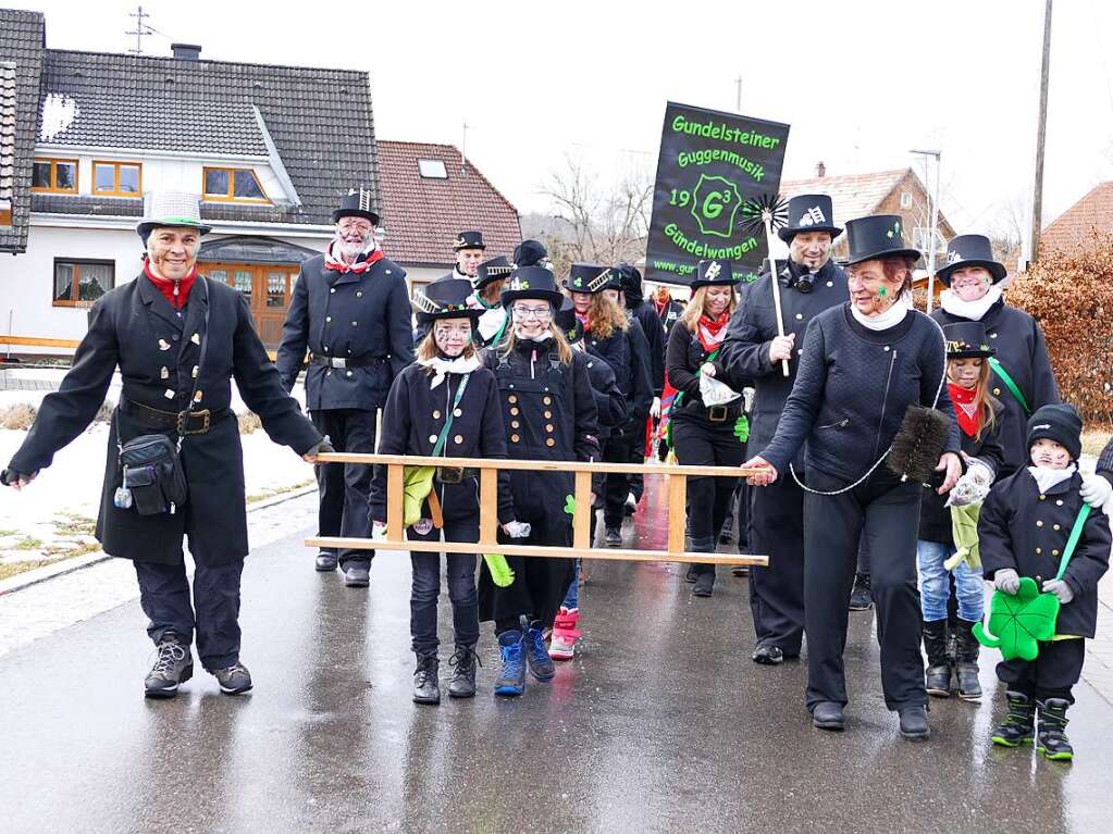 Nrrischer Ideenreichtum prgte den Sonntagsumzug der Ruberzunft in Gndelwangen.