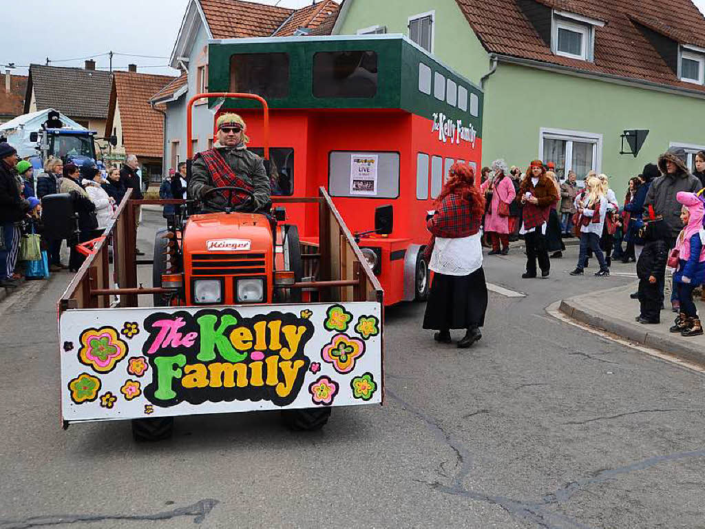 Umzug in Sasbach: Die „Kelly Family“ on Tour.