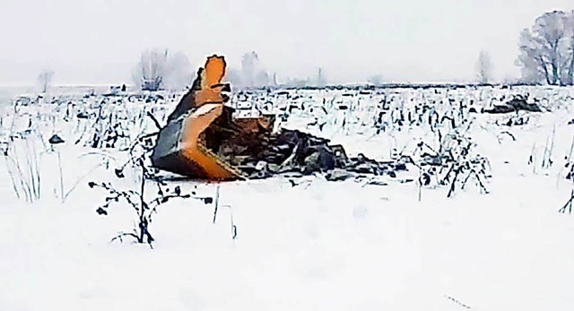In Russland ist ein Flugzeug abgestrzt.  | Foto: dpa