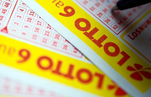 Manchmal zahlt sich der Einsatz beim Lotto aus.  | Foto: dpa