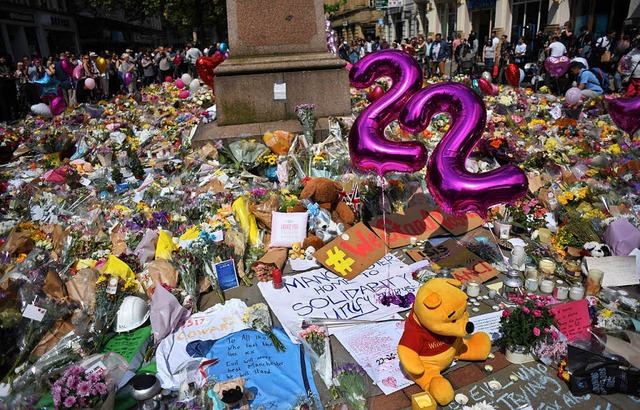 Trauer in Manchester nach dem Attentat.   | Foto: afp