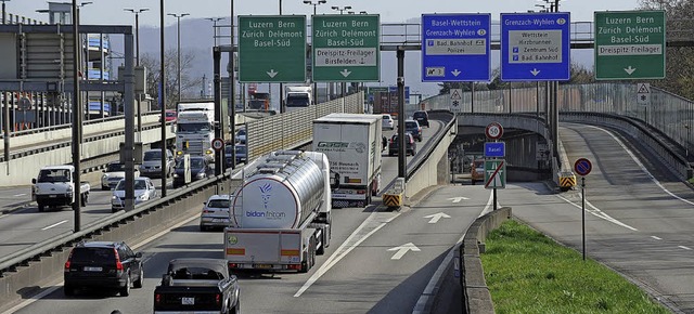 Der Lrmschutz an der Autobahn in Basel soll besser werden.   | Foto: Junkov