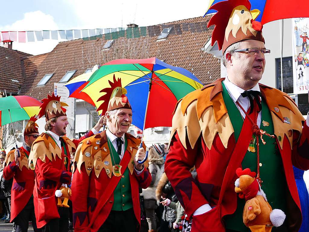 Hoch her ging es beim Umzug in Sthlingen. Es wurde auch jede Menge Musik gemacht.