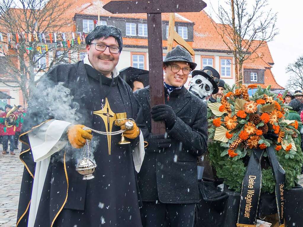 Buntes Narrentreiben herrschte beim Fasnachtsumzug in Grafenhausen.