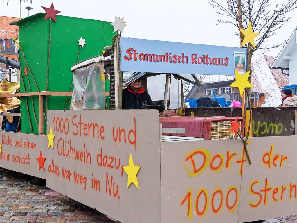 Buntes Narrentreiben herrschte beim Fasnachtsumzug in Grafenhausen.