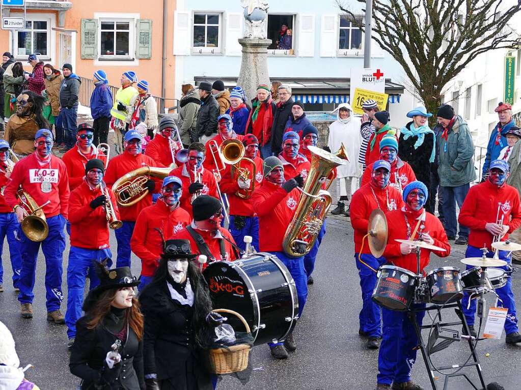 Die Narren trieben’s bunt beim Fasnet-Umzug durch Bonndorf.