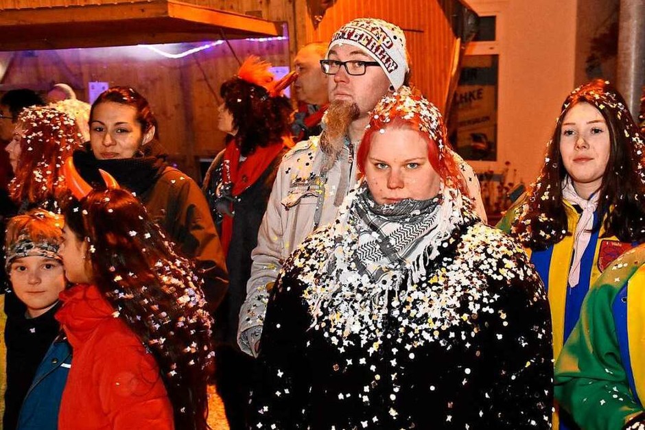 Impressionen vom Nachtumzug (Foto: Heinz u. Monika Vollmar) Impressionen vom Nachtumzug (Foto: Heinz u. Monika Vollmar)