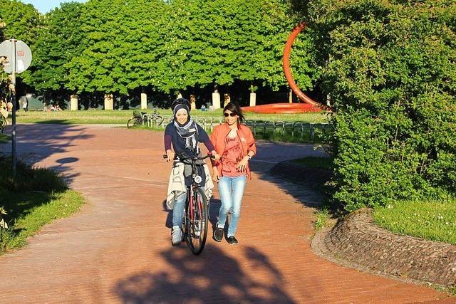 Bike Bridge sucht Trainerinnen fr Fahrradfahrkurse fr geflchtete Frauen