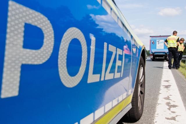 Familie bei Unfall auf der A5 getötet – Polizei erneuert Kritik an Gaffern