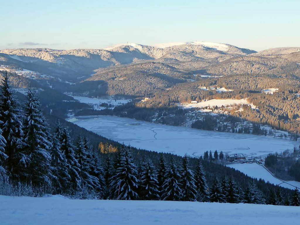 Klirrende Klte, blauer Himmel und Sonnenschein: So zeigt sich der Hochschwarzwald zum Ende der nrrischen Tage.