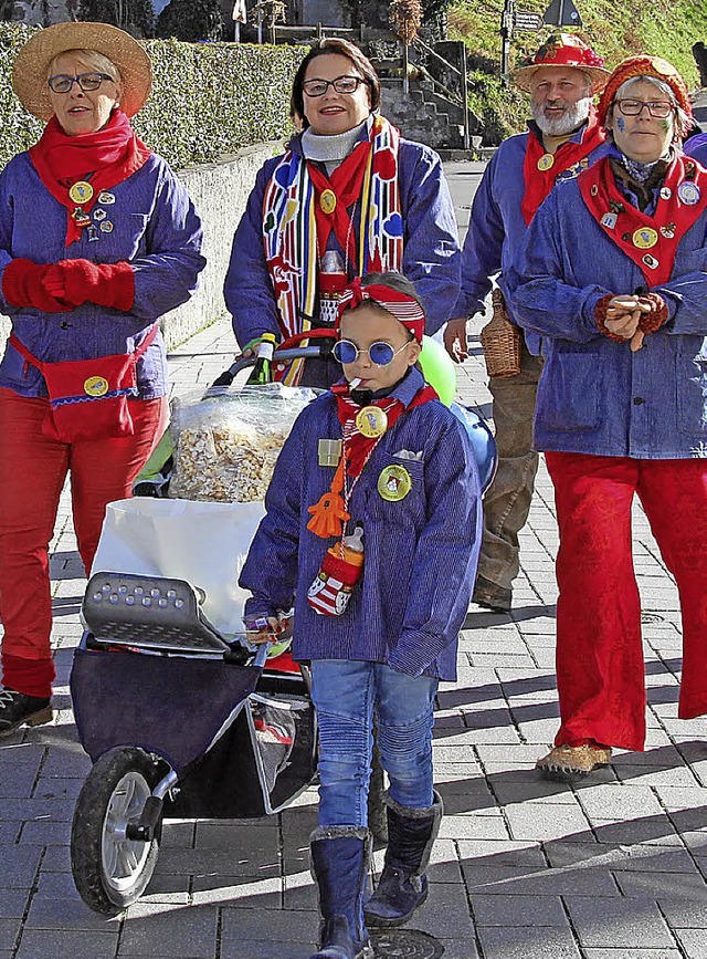 Mehrere Generationen Narren  | Foto: Herbert Trogus