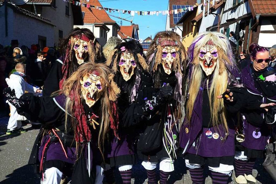 Umzug in Forchheim: Hexen durften nicht fehlen. (Foto: Roland Vitt) Umzug in Forchheim: Hexen durften nicht fehlen. (Foto: Roland Vitt)